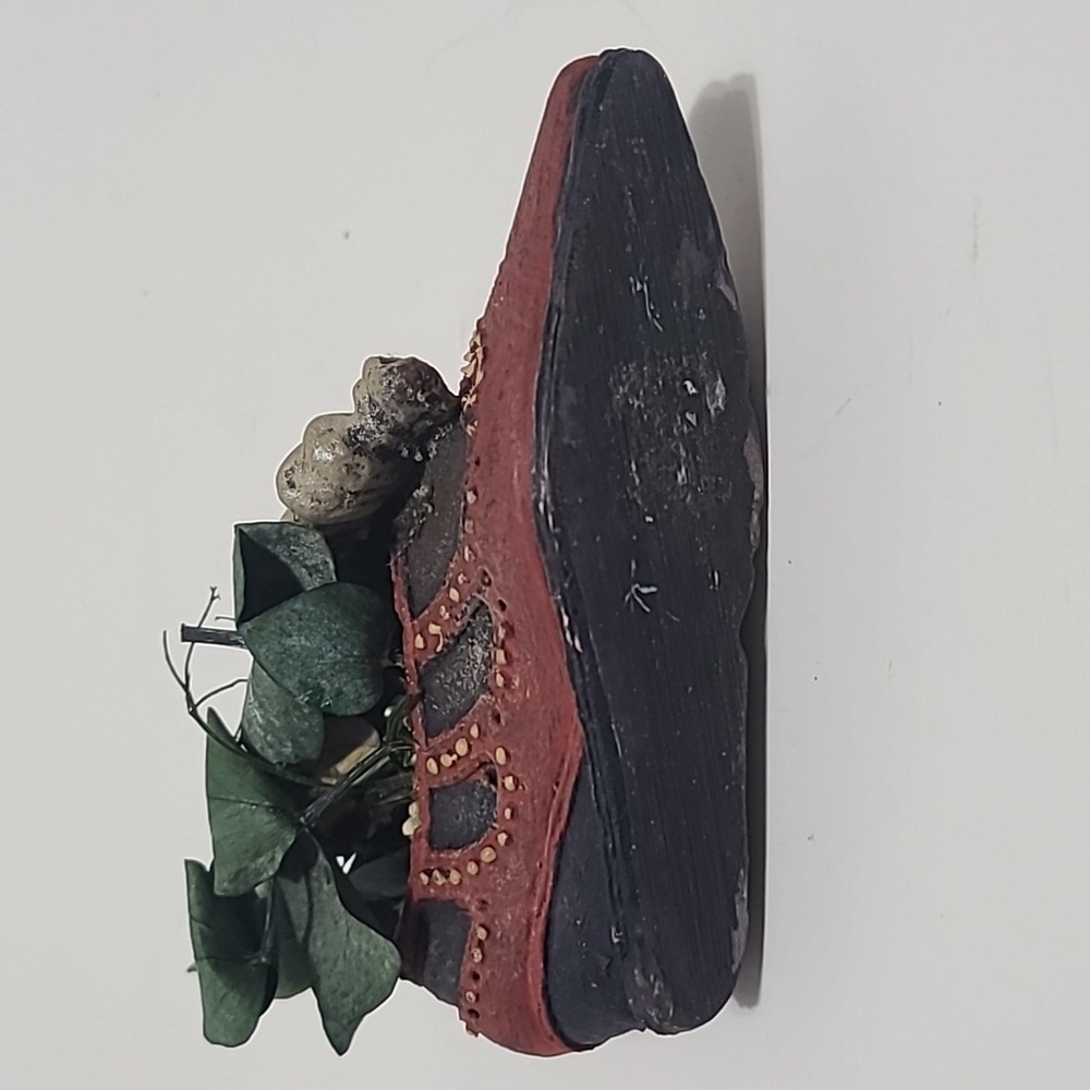 Victorian‎ Shoe with Flowers Burgundy - Picture 6 of 7